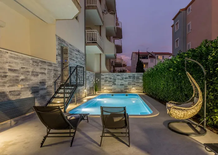 Appartement Stobrec 2 *